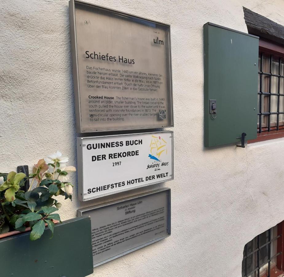 乌尔姆 Schiefes Haus酒店 外观 照片